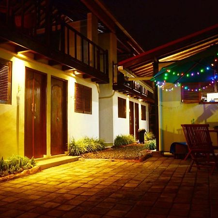 Capung Guesthouse Jimbaran Buitenkant foto