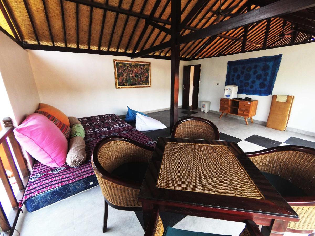 Capung Guesthouse Jimbaran Buitenkant foto