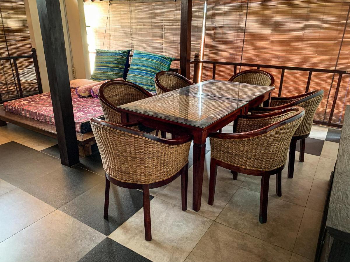 Capung Guesthouse Jimbaran Buitenkant foto
